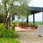Panorama Nest Apartment *